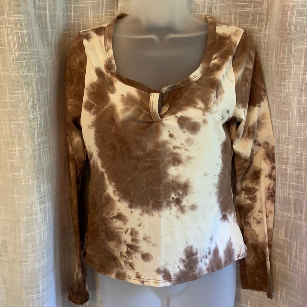 Brown/white tie dye long sleeve V neck size L